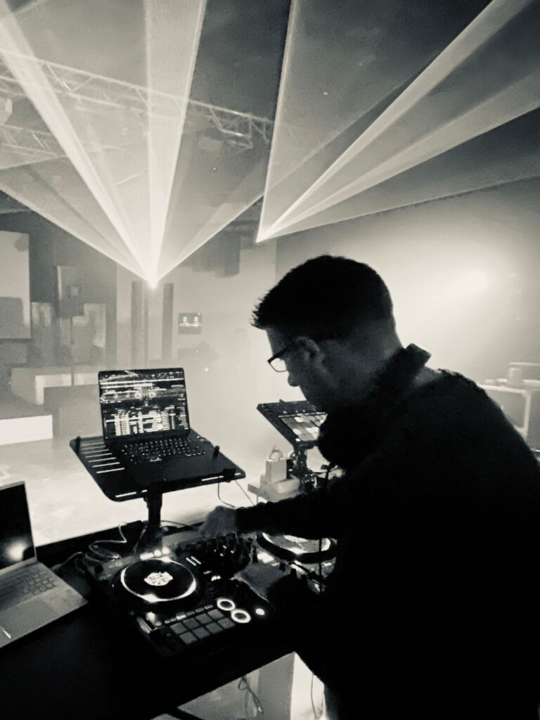 Dj Victor